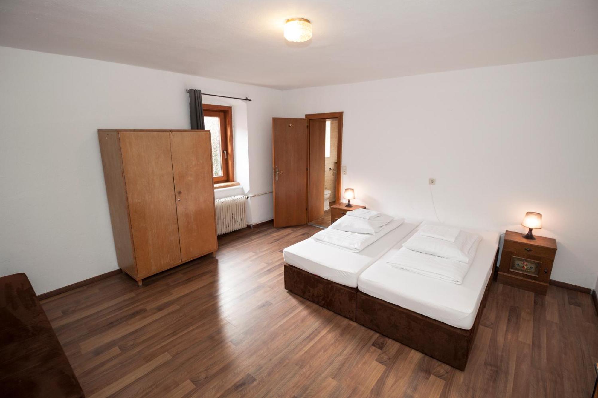 Hostel Chillertal Mayrhofen Room photo