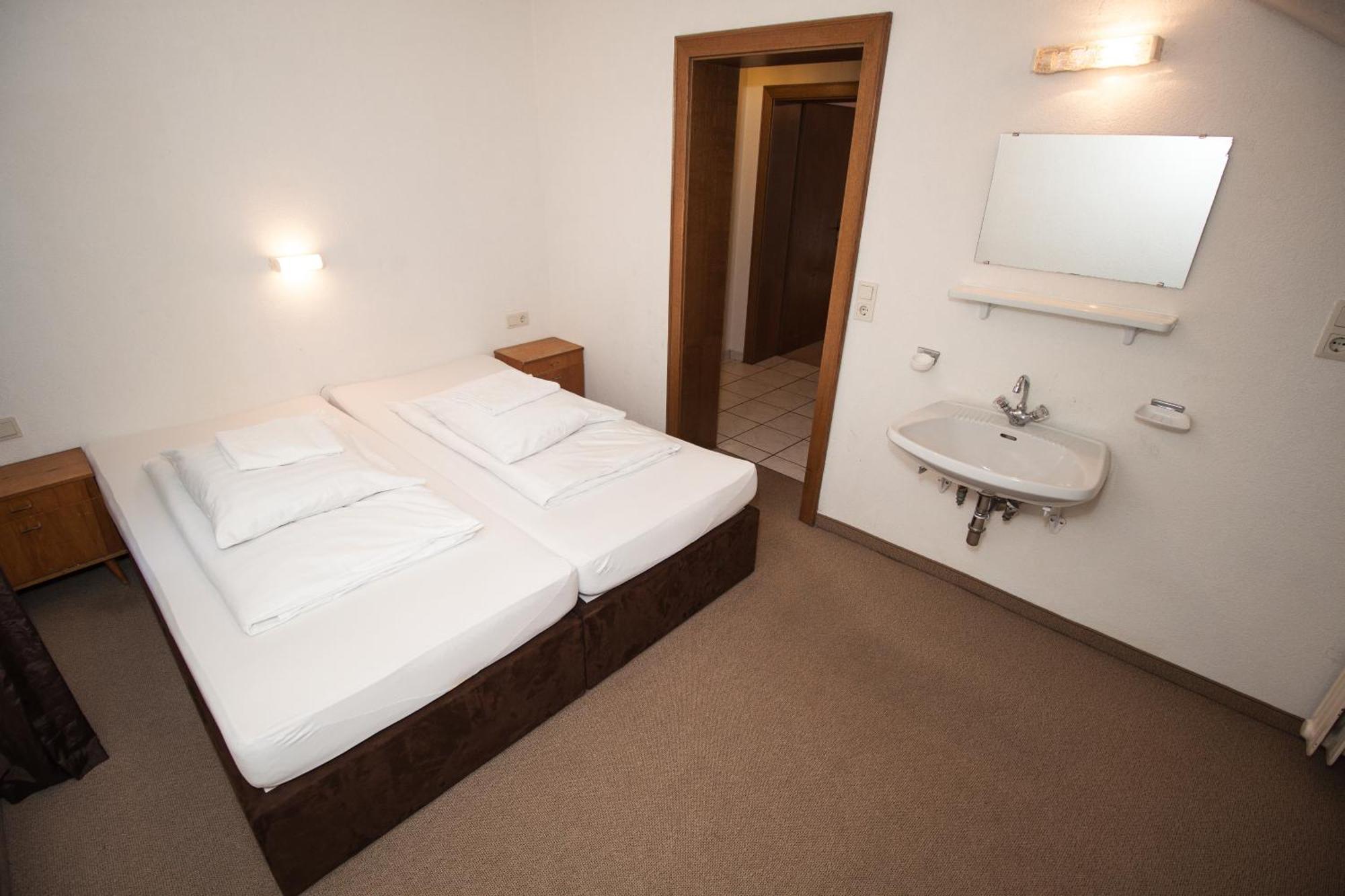 Hostel Chillertal Mayrhofen Room photo