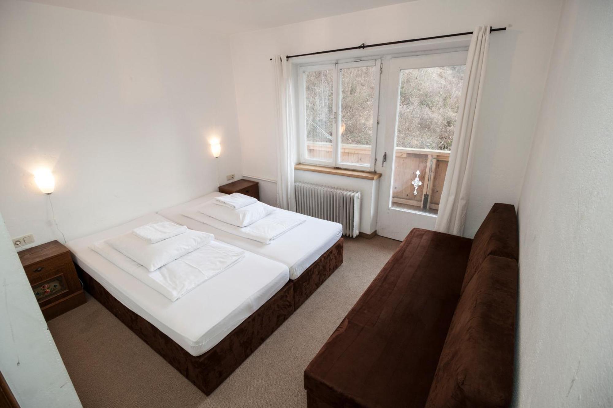 Hostel Chillertal Mayrhofen Room photo